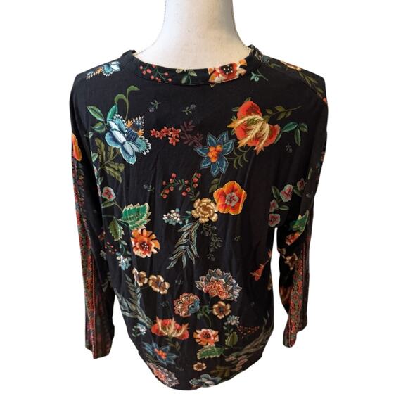 Johnny Was Ardell Long Sleeve Henley Top Dark Floral Print M - Picture 6 of 8